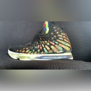 Mens Lebron xvii size 11